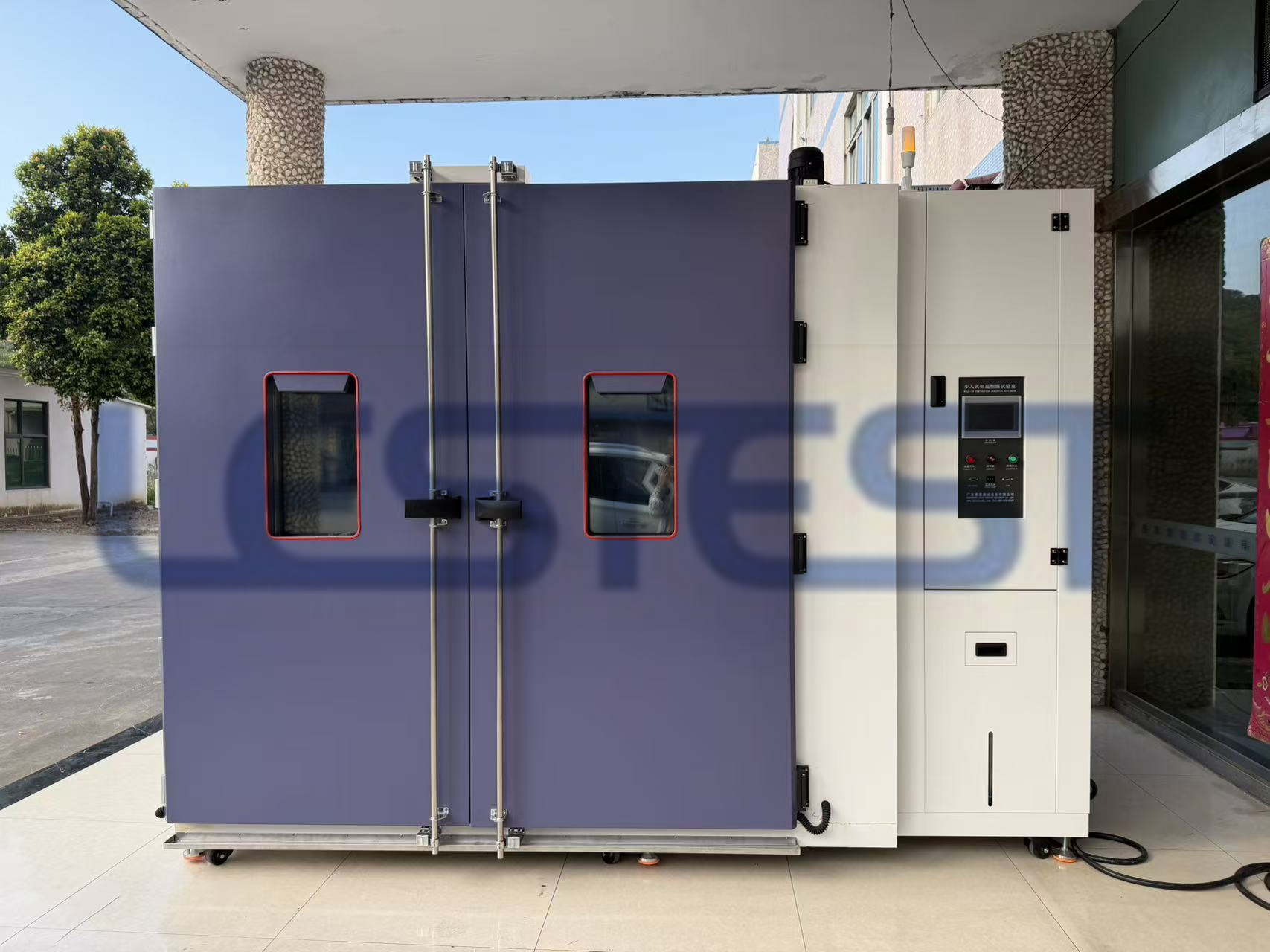 莱思步入式恒温恒湿实验室成功出货(图1)